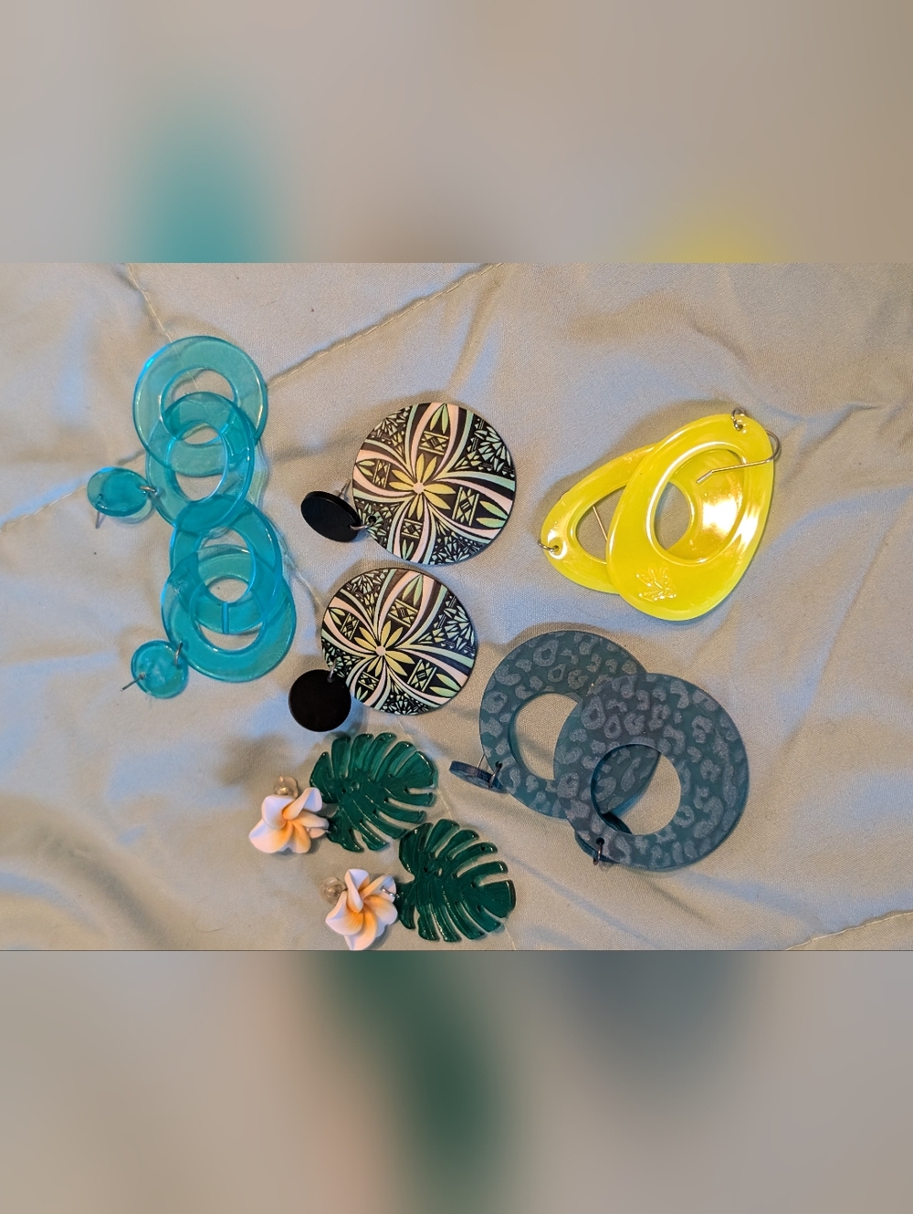 Acrylic earring lot pierced pinup retro vintage